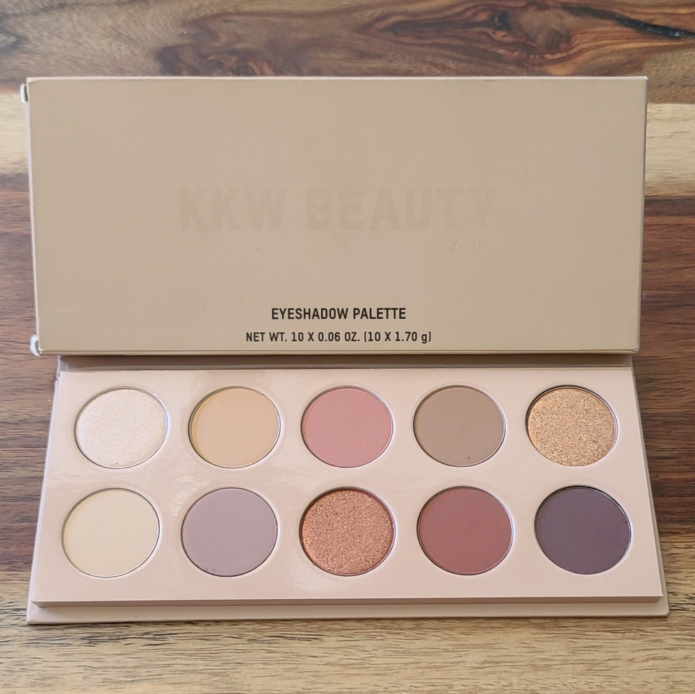 KKW Classic eyeshadow palette